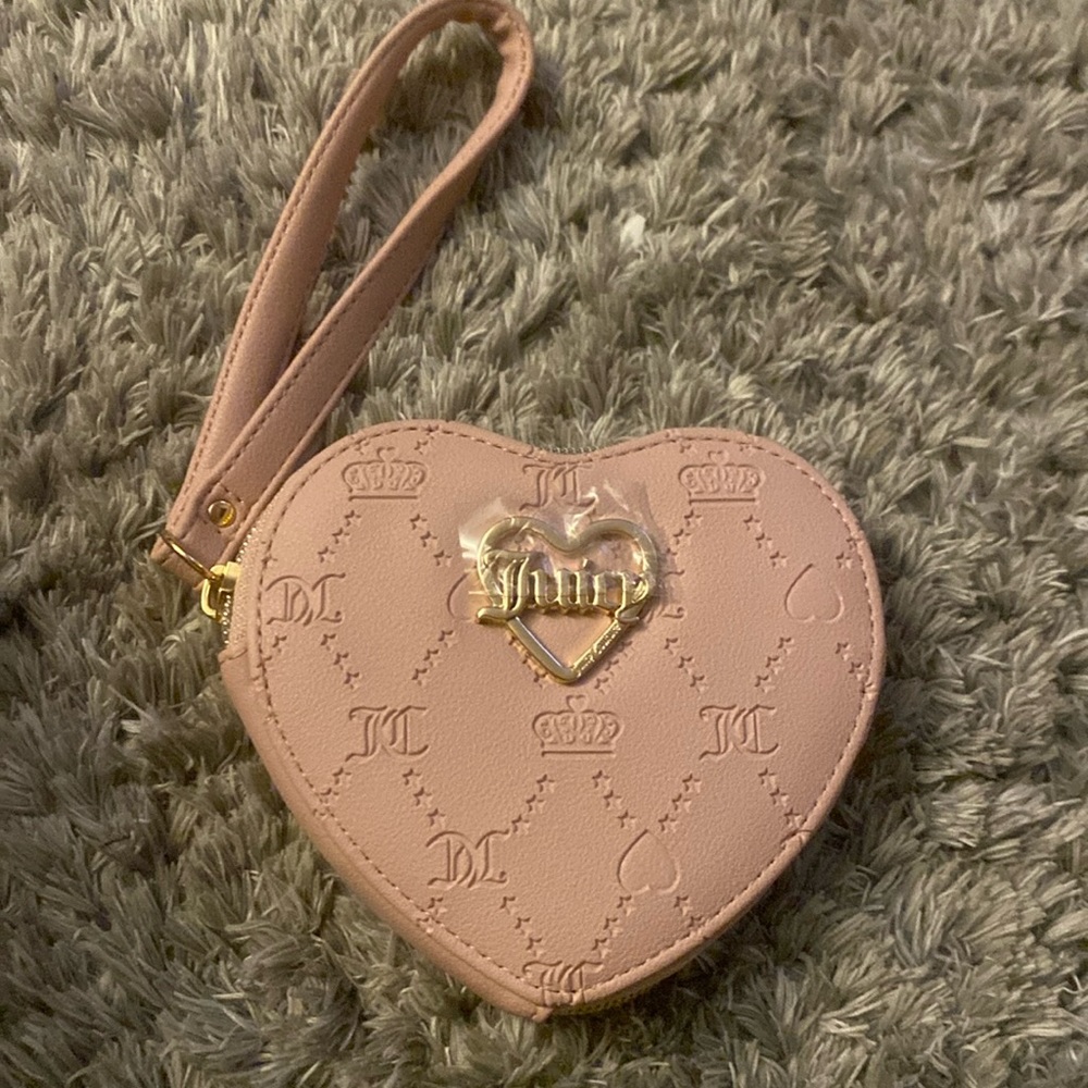 Juicy wristlet